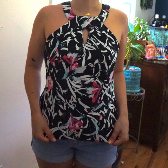 White House Black Market floral tank - Picture 1 of 3